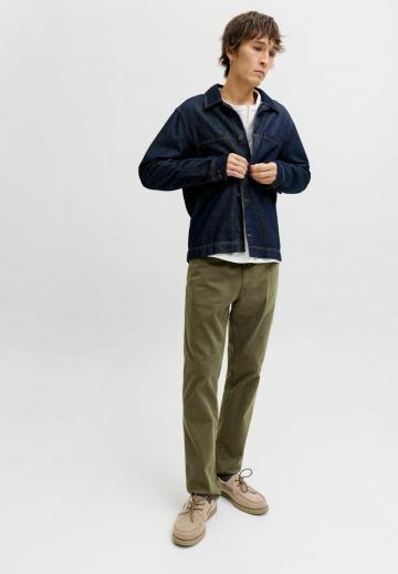 Прямые джинсы