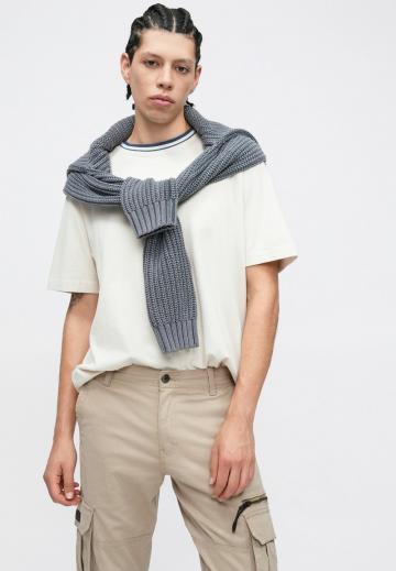 Брюки с накладными карманами