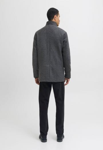 Короткое пальто