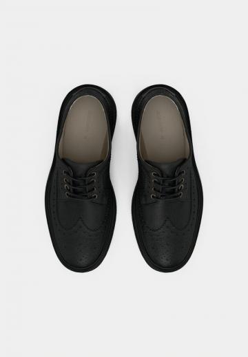 Ботинки на шнуровке