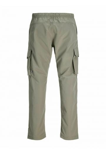 Брюки с накладными карманами