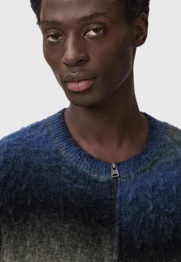 Вязаная кофта