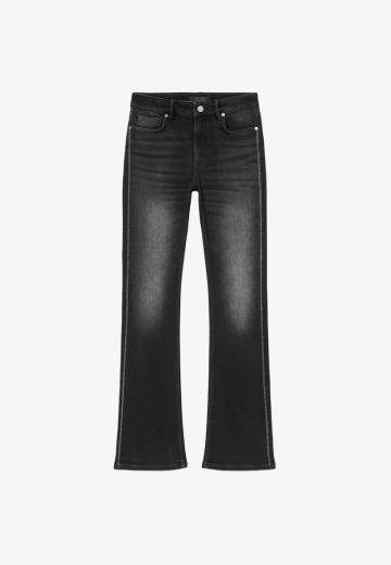 Клешеные брюки