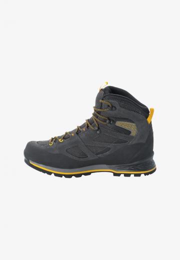 Походные ботинки