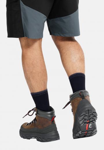 Походные ботинки