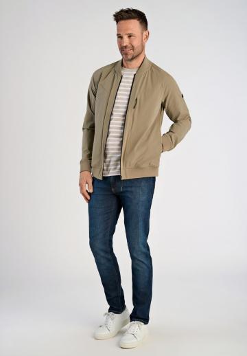 Куртка бомбер