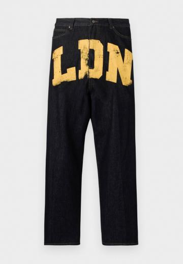 Свободные джинсы