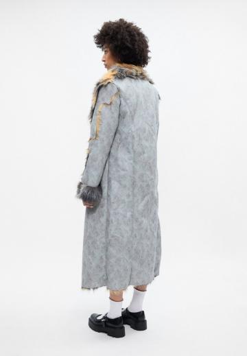 Пальто из искусственной кожи