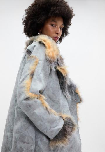 Пальто из искусственной кожи