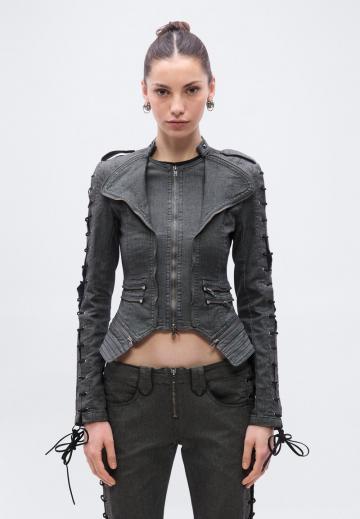 Куртка с накладнымит карманами