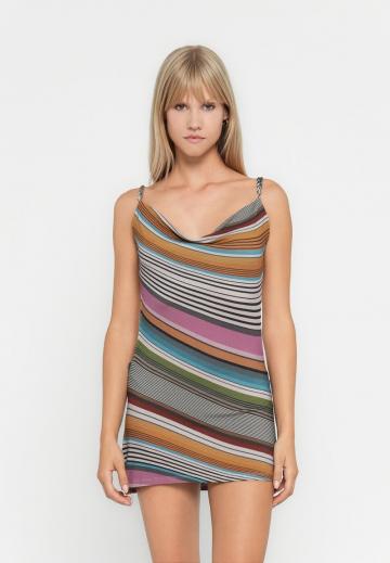 Короткое платье