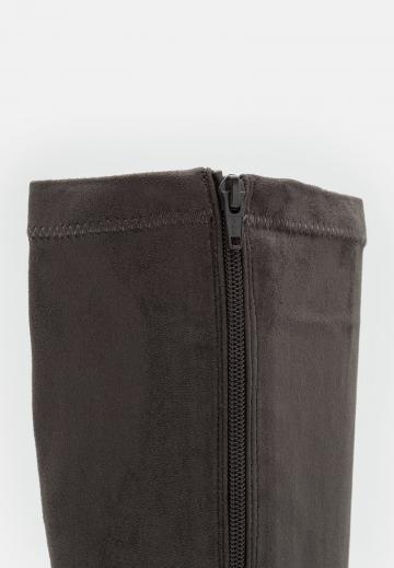 Сапоги на платформе