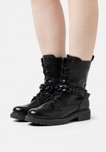 Широкие сапоги