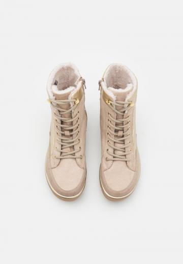 Широкие сапоги