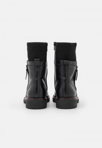 Широкие сапоги