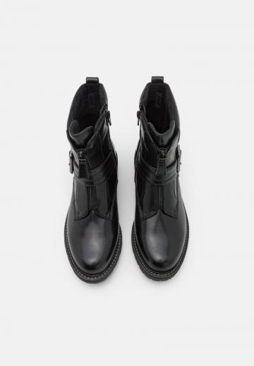 Широкие сапоги