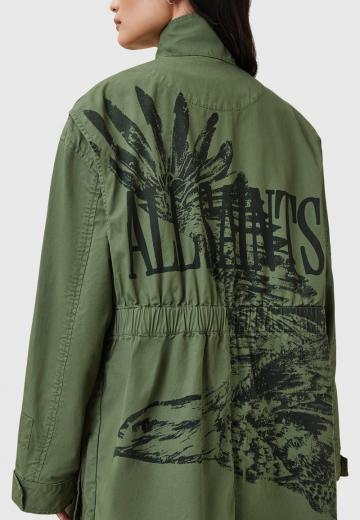 Куртка с накладнымит карманами