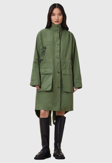 Куртка с накладнымит карманами