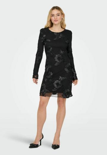 Короткое платье