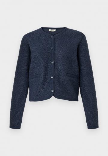 Пуховой жилет