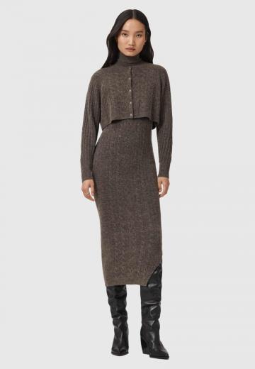 Вязаное платье