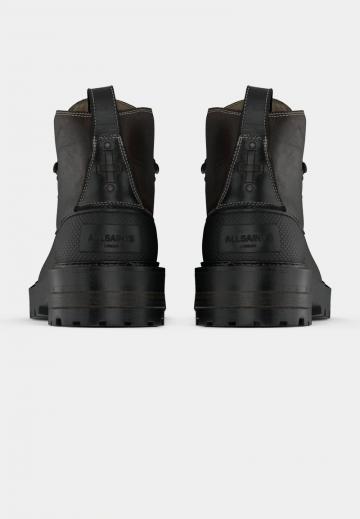 Ботинки на шнуровке