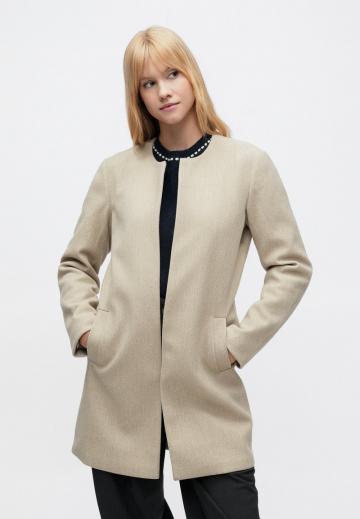 Короткое пальто