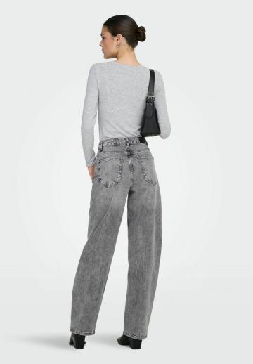 Свободные джинсы