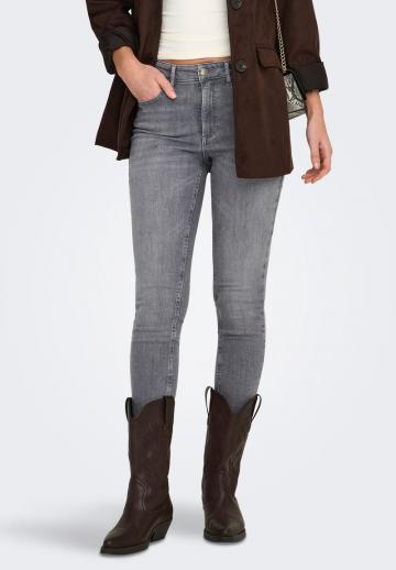 Узкие джинсы