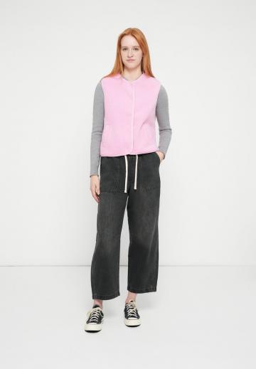 Пуховой жилет