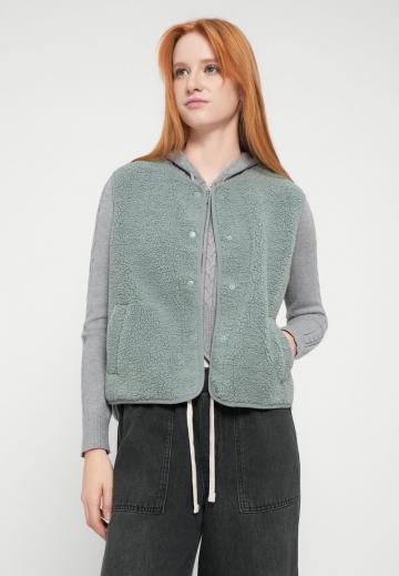 Пуховой жилет