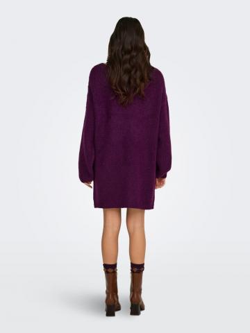 Вязаное платье