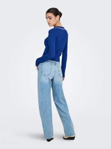 Пуловер с вырезом V