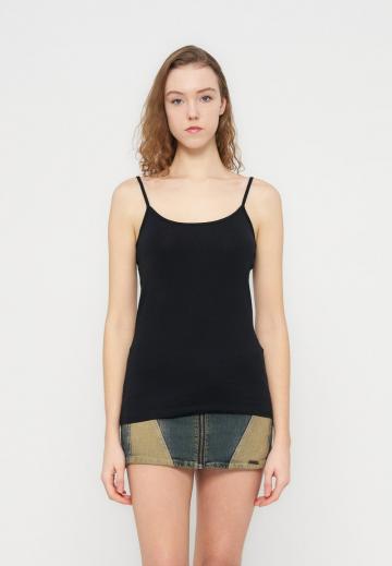 Топ на бретельках