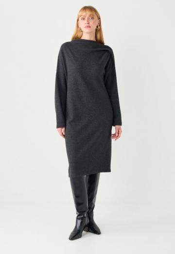 Вязаное платье