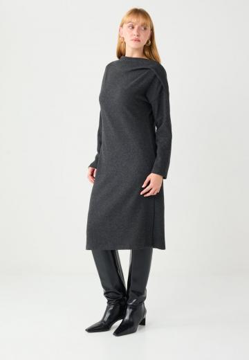 Вязаное платье