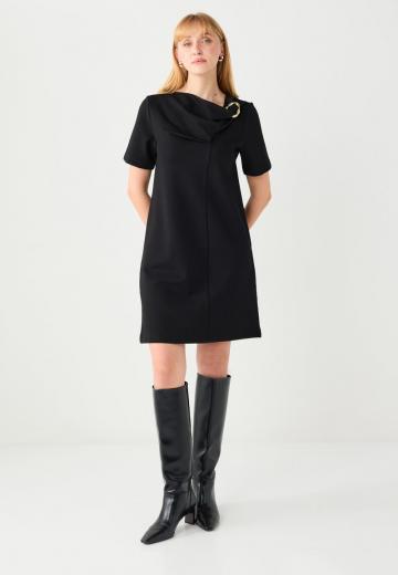 Короткое платье