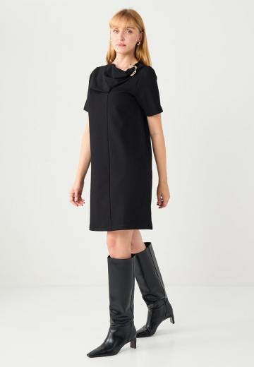 Короткое платье