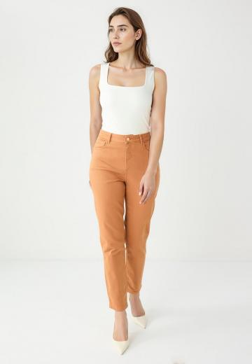 Прямые джинсы