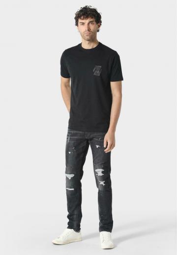 Узкие джинсы