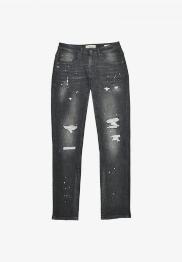 Узкие джинсы