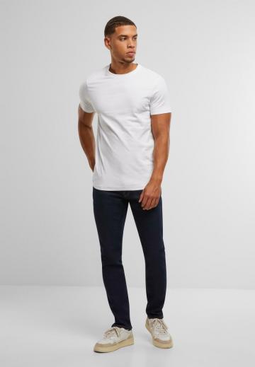 Узкие джинсы