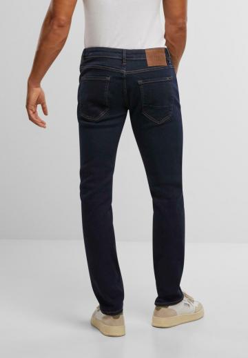 Узкие джинсы