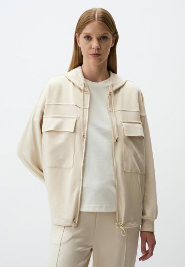 Куртка с накладнымит карманами