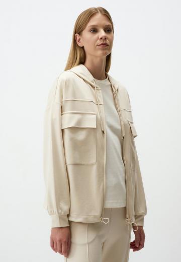 Куртка с накладнымит карманами