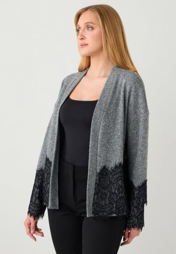 Вязаный жилет