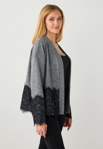 Вязаный жилет