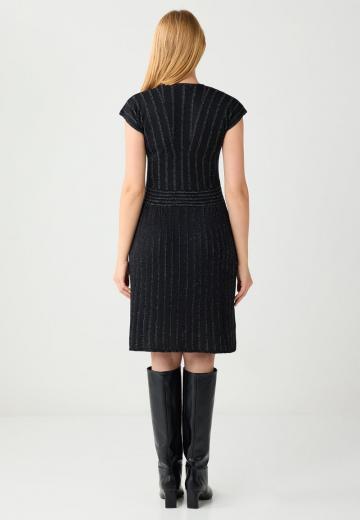 Вязаное платье