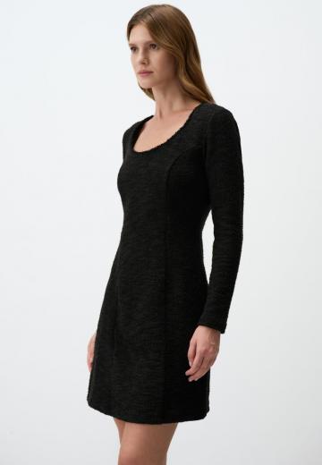 Вязаное платье