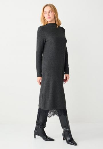 Вязаное платье